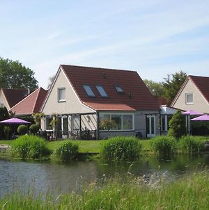Ferienhaus Am Wasser Villa Wervershoof Exterior photo