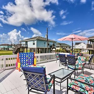 Lively Galveston Home With Deck And Beach Views! Exterior photo
