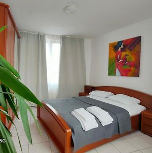 Mooi slaapkamer! proper en compact place voor 3 Antwerpen Exterior photo