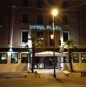 Plaza Hotel Desenzano del Garda Exterior photo