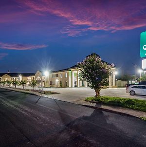 Quality Inn Medical Center San Antonio Exterior photo