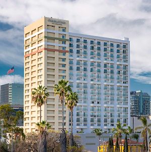 Doubletree By Hilton San Diego Downtown Hotel Exterior photo