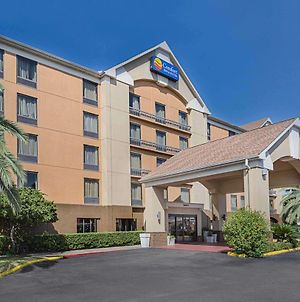 Comfort Inn & Suites Southwest Fwy At Westpark Houston Exterior photo