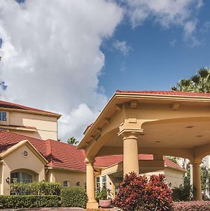 La Quinta Inn & Suites Orlando Airport North Exterior photo