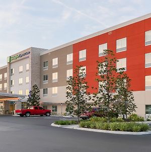 Holiday Inn Express & Suites - Tampa East - Ybor City, An Ihg Hotel Exterior photo