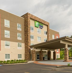 Holiday Inn Express & Suites Jamestown, An Ihg Hotel Exterior photo