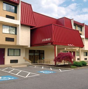 Red Roof Inn Cleveland Airport - Middleburg Heights Exterior photo