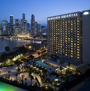 Mandarin Oriental Hotel Singapore Exterior photo