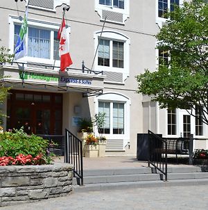Holiday Inn Express & Suites Tremblant Mont-Tremblant Exterior photo