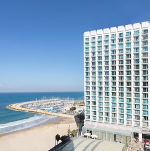 Crowne Plaza Tel Aviv Beach Hotel Exterior photo