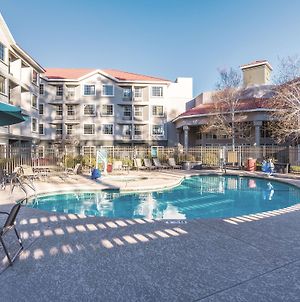 La Quinta Inn & Suites By Wyndham Flagstaff Exterior photo