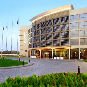 Centro Sharjah Hotel Exterior photo
