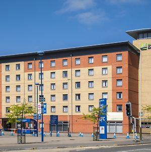 Holiday Inn Express Leicester City, An Ihg Hotel Exterior photo