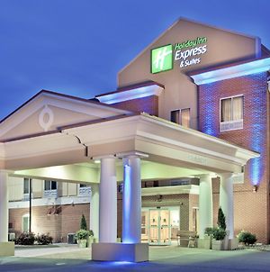 Holiday Inn Express Hotel & Suites Urbana-Champaign-U Of I Area, An Ihg Hotel Exterior photo