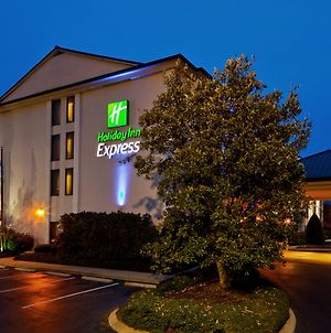 Holiday Inn Express Nashville-Hendersonville Exterior photo