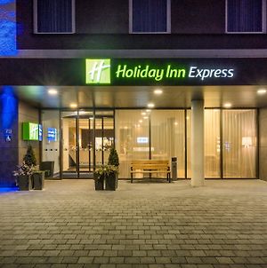 Holiday Inn Express Friedrichshafen Exterior photo