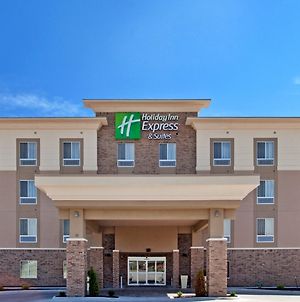 Holiday Inn Express Hotel & Suites Topeka North Exterior photo