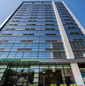 Wingate By Wyndham Long Island City Hotel New York Exterior photo