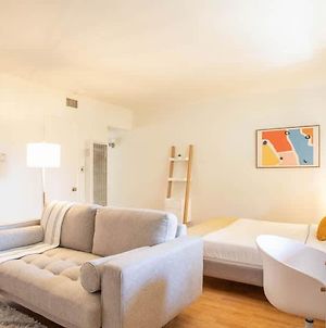 Bright, Comfortable Studio With Fast Wifi Appartement Los Angeles Exterior photo