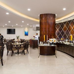 Savoy Suites Hotel Apartments Dubai Exterior photo
