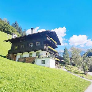 Pretty Holiday Home In Mayerhofen With Balcony Mayrhofen Exterior photo