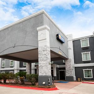 Comfort Inn & Suites Near Medical Center San Antonio Exterior photo