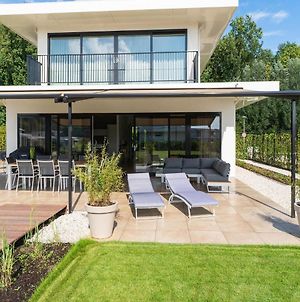 Luxury Water Villa In Harderwold With Jetty And Large Garden Zeewolde Exterior photo