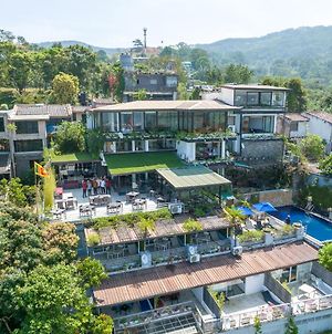 Theva Residency Hotel Kandy Exterior photo