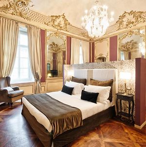 Palazzo Del Carretto-Art Apartments And Guesthouse Turijn Exterior photo