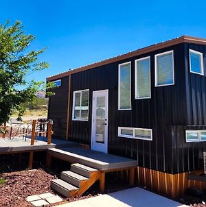 New Modern & Relaxing Tiny House W Deck Near Zion Villa Apple Valley Exterior photo