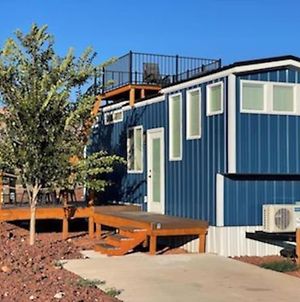 Lil' Blue Oasis Tiny Home Apple Valley Exterior photo