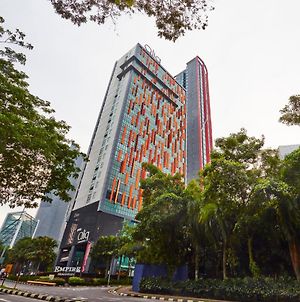 Qliq Damansara Hotel Petaling Jaya Exterior photo