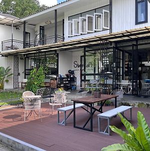 Sherloft Home&Hostel Chiang Mai Exterior photo