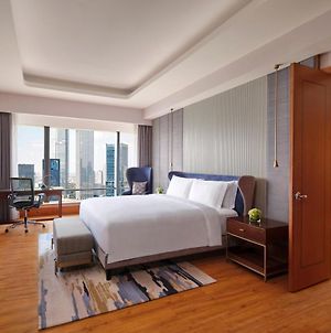 The Ritz-Carlton Jakarta, Mega Kuningan Hotel Exterior photo