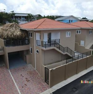 Cubana Resort Appartments Willemstad Exterior photo