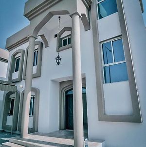 Falcon Villa Doha Exterior photo