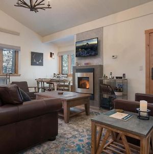 Jhrl - Indian Paintbrush 1121, A Newly Renovated 2 Bedroom Mountain Modern Retreat Located In Wilson Exterior photo