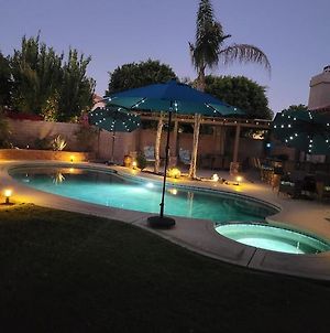 La Quinta Resort Style Home. Large Pool W Spa, Master Suite Has 2 King Beds Exterior photo