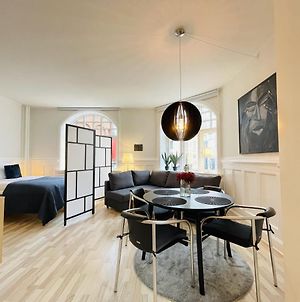 Aday - Luxurious Studio Apartment In The Heart Of Aalborg Exterior photo