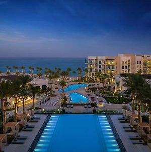 Beautiful 3Bed Sea View Apt And Maids At Address Resort Residences Fujairah Exterior photo