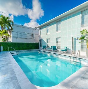 Praia Hotel Boutique & Apartments Miami Beach Exterior photo