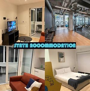 New Central Wembley Park London 1 Bed Studio Serviced Apartment Free Private Cinema & Gym & Netflix Perfect For Solo & Coupled Guests Arcade Machine! Exterior photo