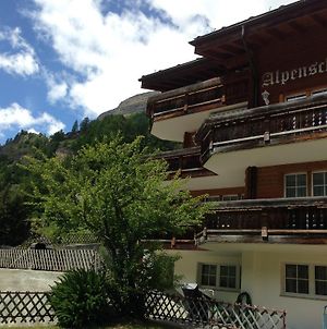Haus Alpenschloss Villa Zermatt Room photo