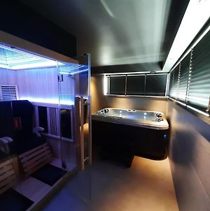 Le Milan Royal -Suite Luxueuse Avec Sauna Et Jacuzzi Vielsalm Exterior photo