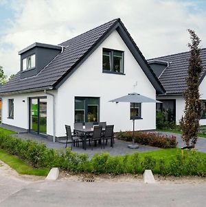 Beautiful Holiday Home With Lots Of Space, In A Holiday Park Near Alkmaar Hensbroek Exterior photo