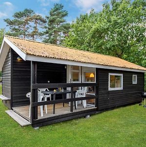 Nice Home In Nex With 2 Bedrooms 2 Neksø Exterior photo