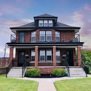 Motownbnb. Come Stay And Play, The Motown Way! 7Bdr Detroit Exterior photo