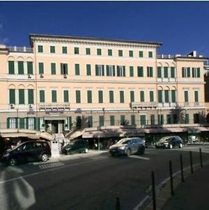 Hotel Mediterranee Genua Exterior photo