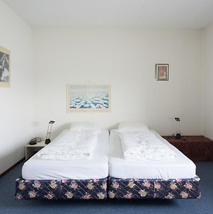 Gezellig vakantieappartement met ruim balkon - Port Scaldis 15-092 Breskens Room photo