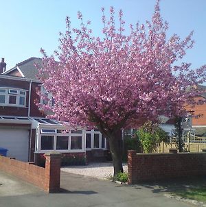 Cherry Blossom Guest House Whitby Exterior photo